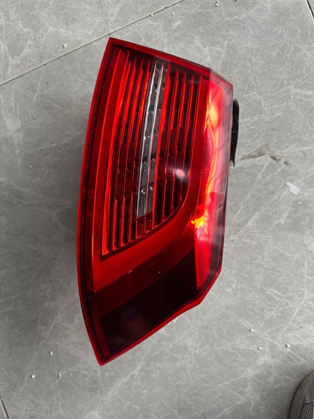 Оригинальные задние фонари для Volkswagen Passat B8 2017-2019