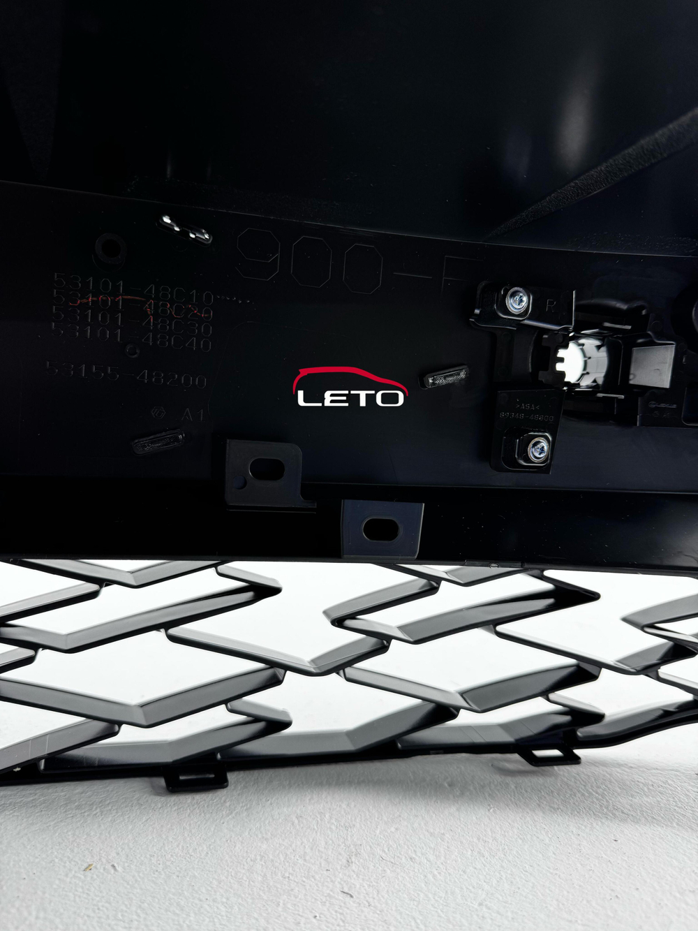 Решетка радиатора 53101-48C20 5310148C20