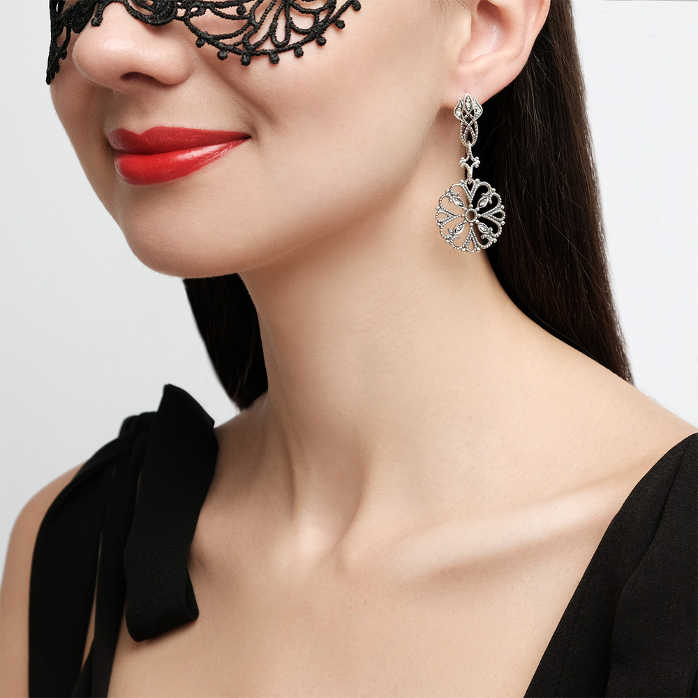 "Буффо" серьги в серебряном покрытии из коллекции "Музыка" от Jenavi с английским замком