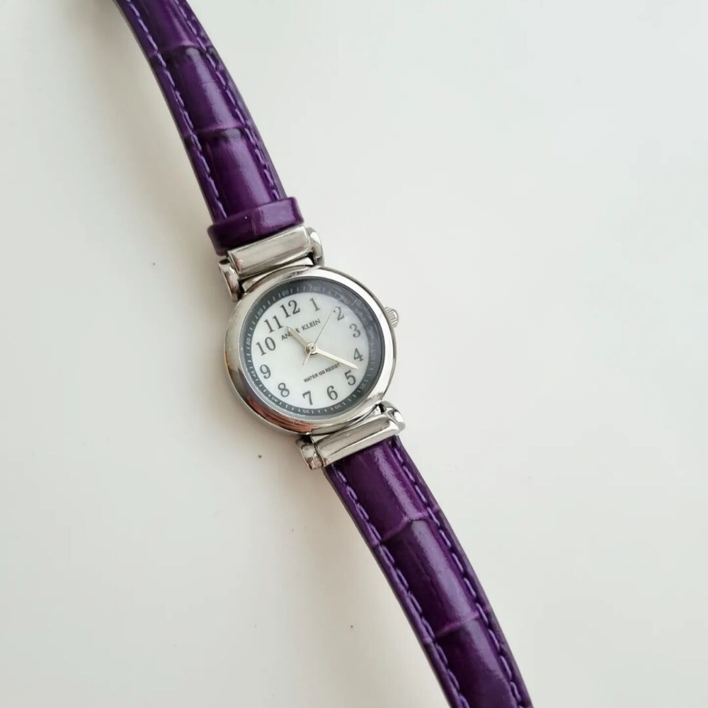 Часы Anne Klein