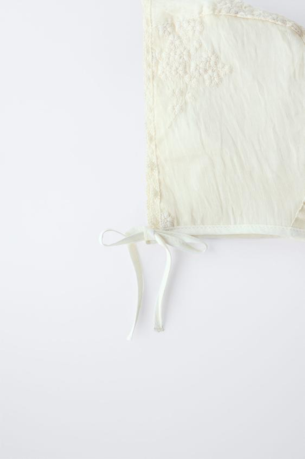 ZARA ЧЕПЧИК С ВЫШИТЫМИ ЦВЕТАМИ, ЭКРЮ