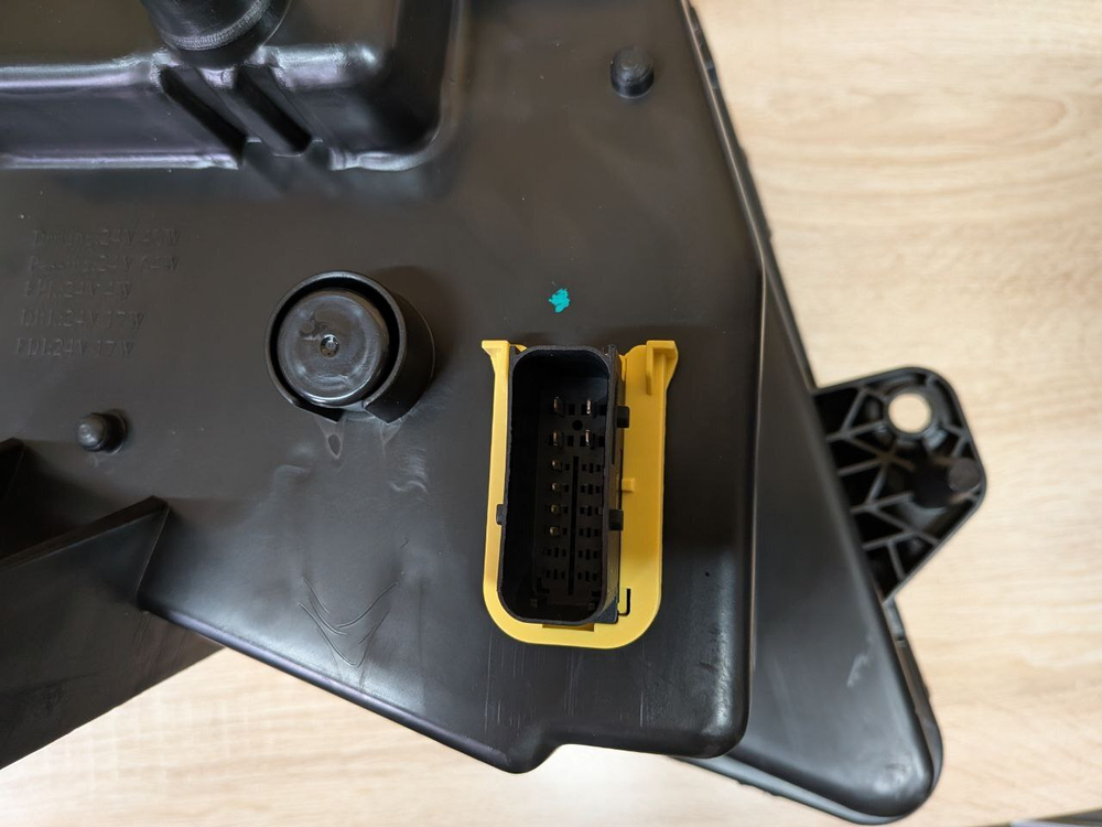 Фара передняя Volvo FH4 FM4 LED Левая+Правая (комплект)