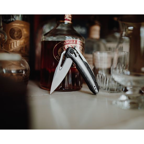 Складной нож Zero Tolerance 0990 c клинком из стали CPM-20CV, рукоять карбон