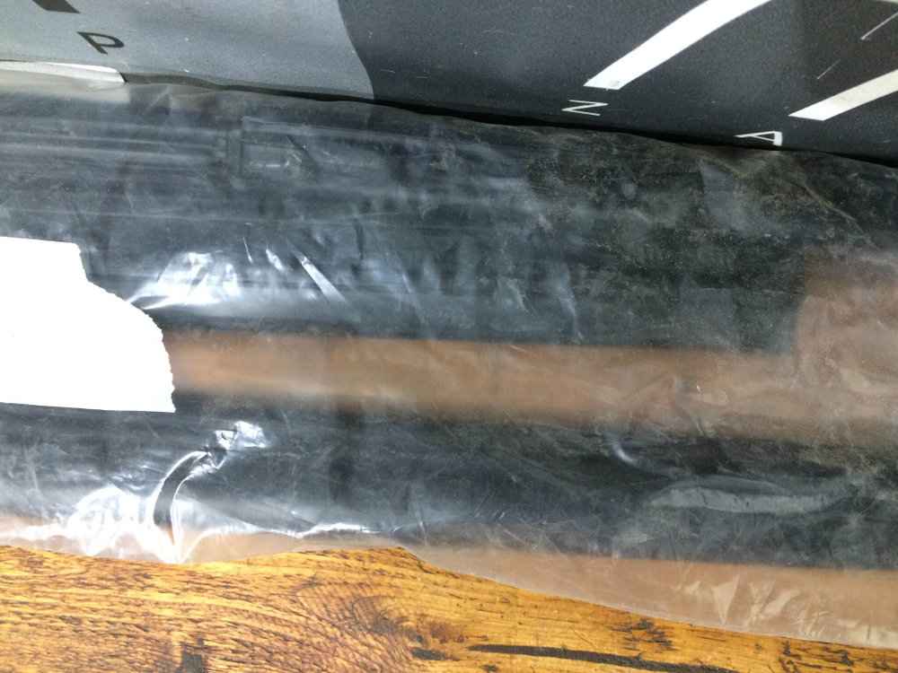 Уплотнитель стекла переднего левого Hilux 8 Новый Оригинал 681510K070