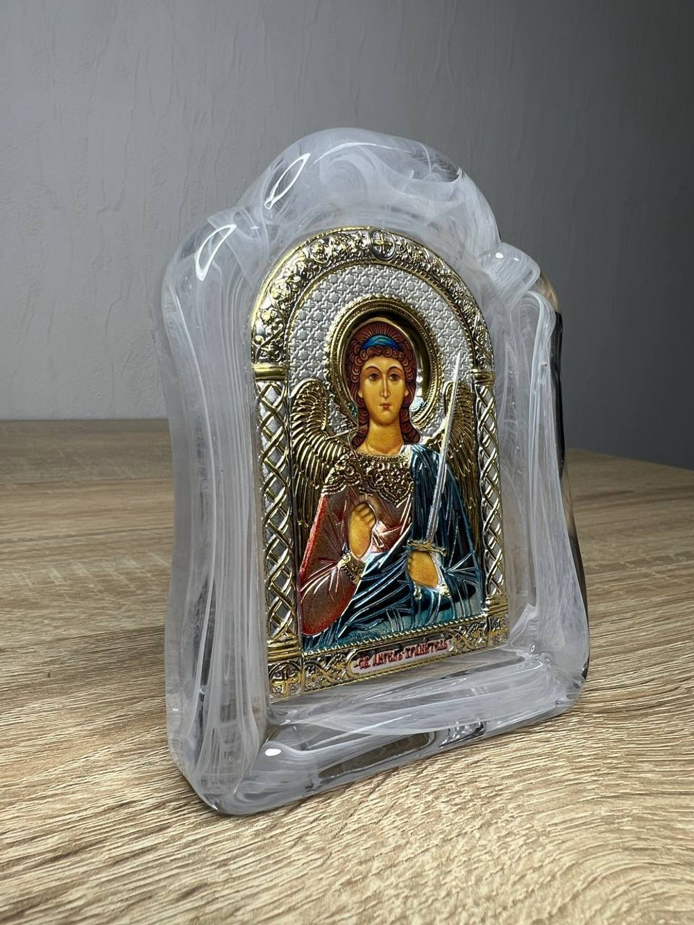 Ангел Хранитель, икона арочная, белое муранское стекло, эмаль 86х112