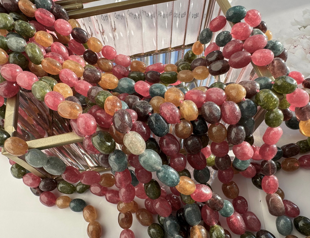 Нить бусин из тонированного кварца 8-9мм (галтовка)