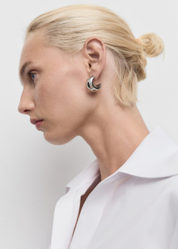 Рубашка с лацканами и потайной застежкой