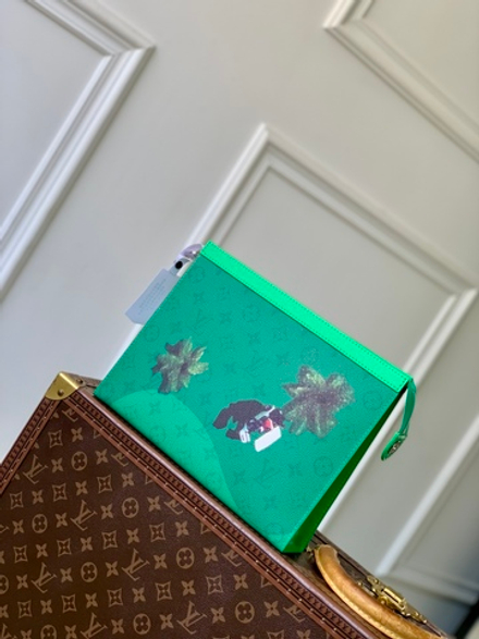 Louis Vuitton Pochette Voyage MM