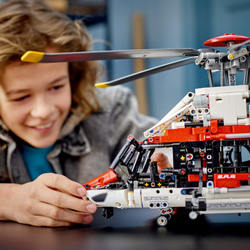 Конструктор LEGO Technic Airbus Спасательный вертолет 42145