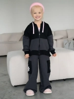 Спортивный костюм для девочки в школу