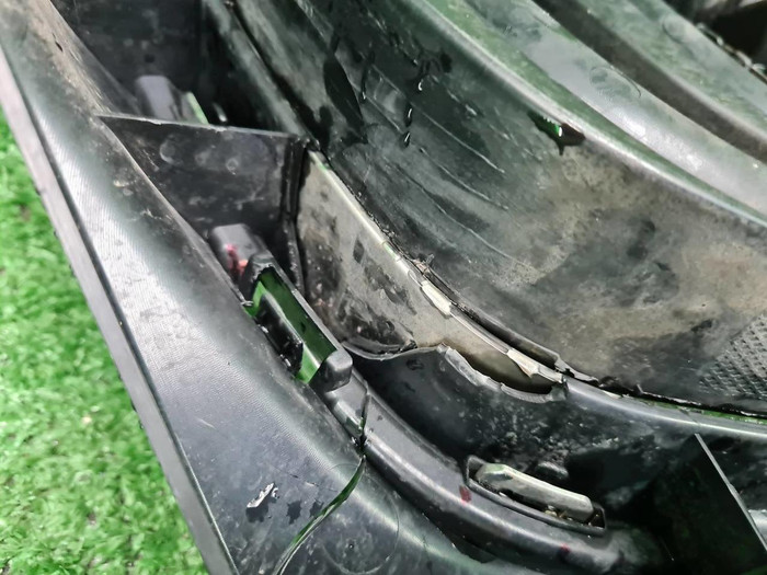 Решетка радиатора Geely Atlas Pro (2021-н.в.)