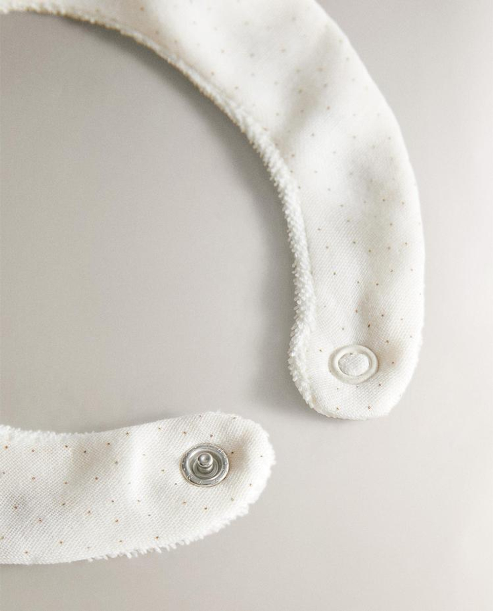 ZARA HOME ДЕТСКИЙ НАГРУДНИК ИЗ МУСЛИНА, ЭКРЮ