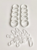 Карниз кованый "Заглушка Ост" d16 мм трехрядный со второй направляющей, цвет белый