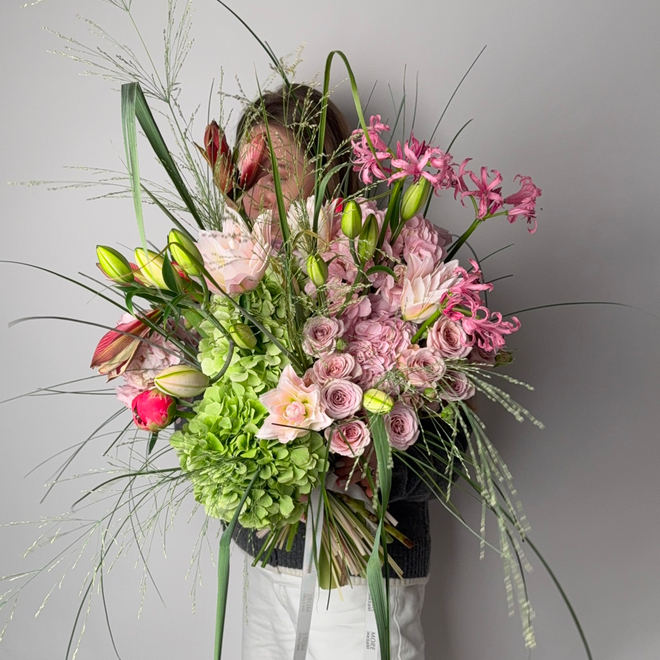Букет авторский Любовь в лепестках