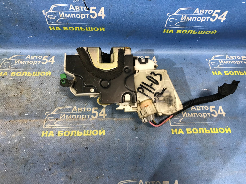 Замок двери передней левой NISSAN PRIMERA 1999