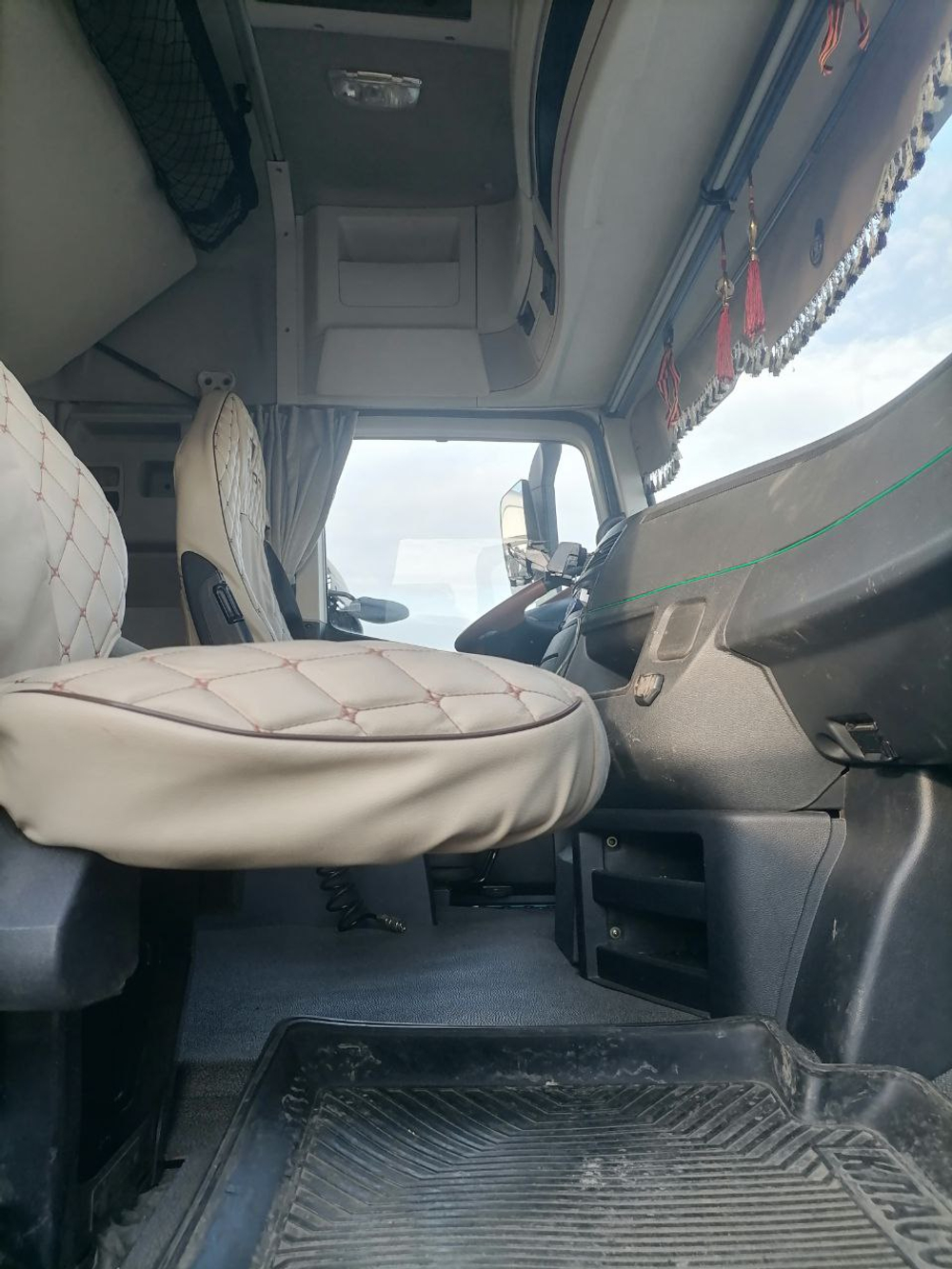 Foton AUMAN 4x2 Седельный тягач EST A 1846 AMT (Дизельный, 11,8 л, АТ, 470 л.с.)