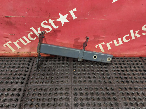 Кронштейн крыла передний левый 2021г.