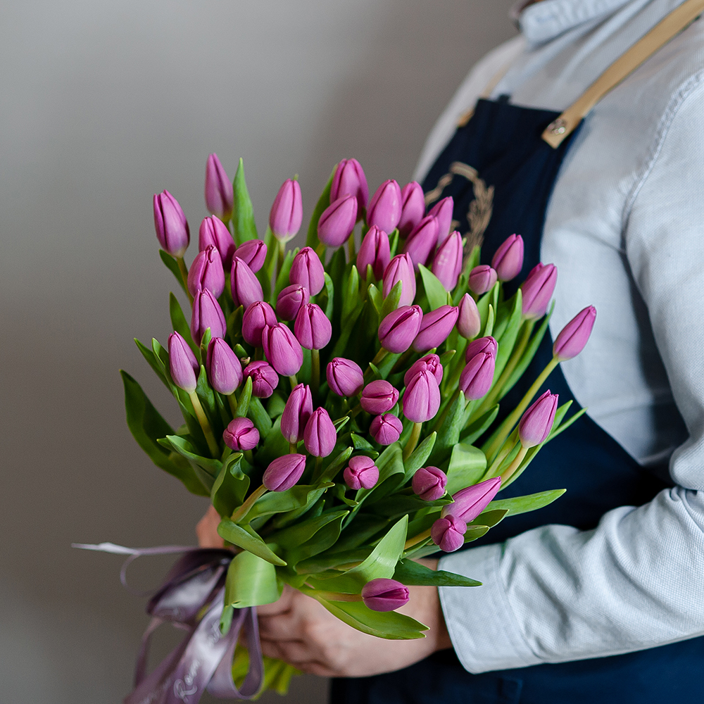Тюльпаны розовые под ленту