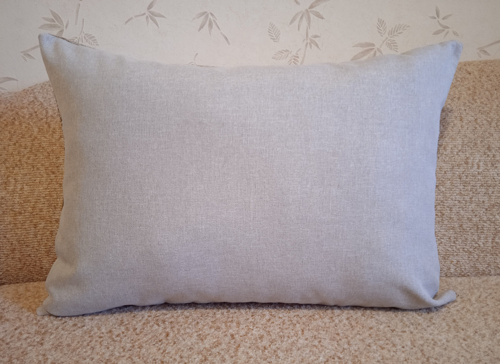 Декоративная гобеленовая наволочка для интерьерной подушки Азалия 68х47