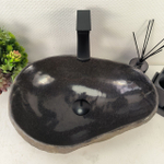 Раковина из речного камня RS-65075 47*33*16 0861