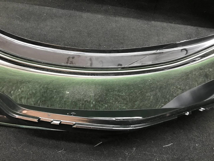 Стекло фары правое LR Discovery Sport (2019-н.в.)