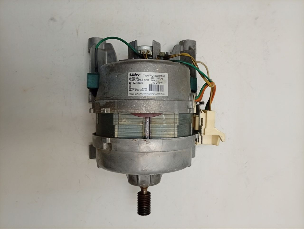 ZWQ5105 кт13 Двигатель для стиральной машины Zanussi 132751020 6-контактов б/у