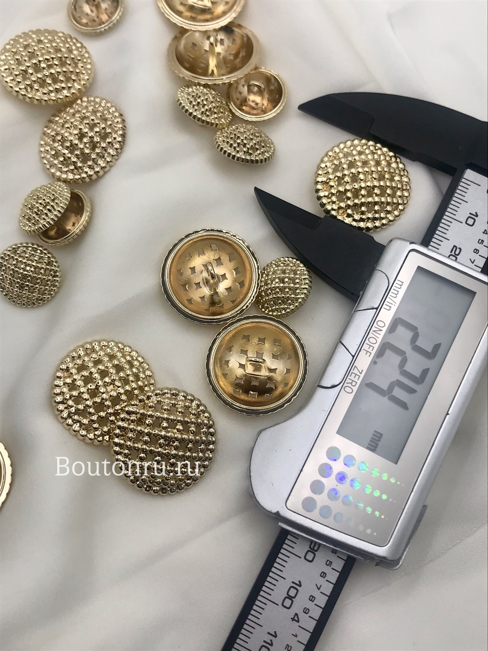 Пуговицы Золото Перфорированные