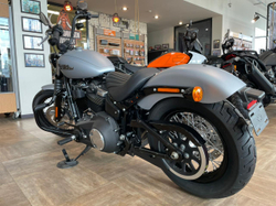 Softail Street Bob 2020 BARRACUDA SILVER DENIM с доп оборудованием