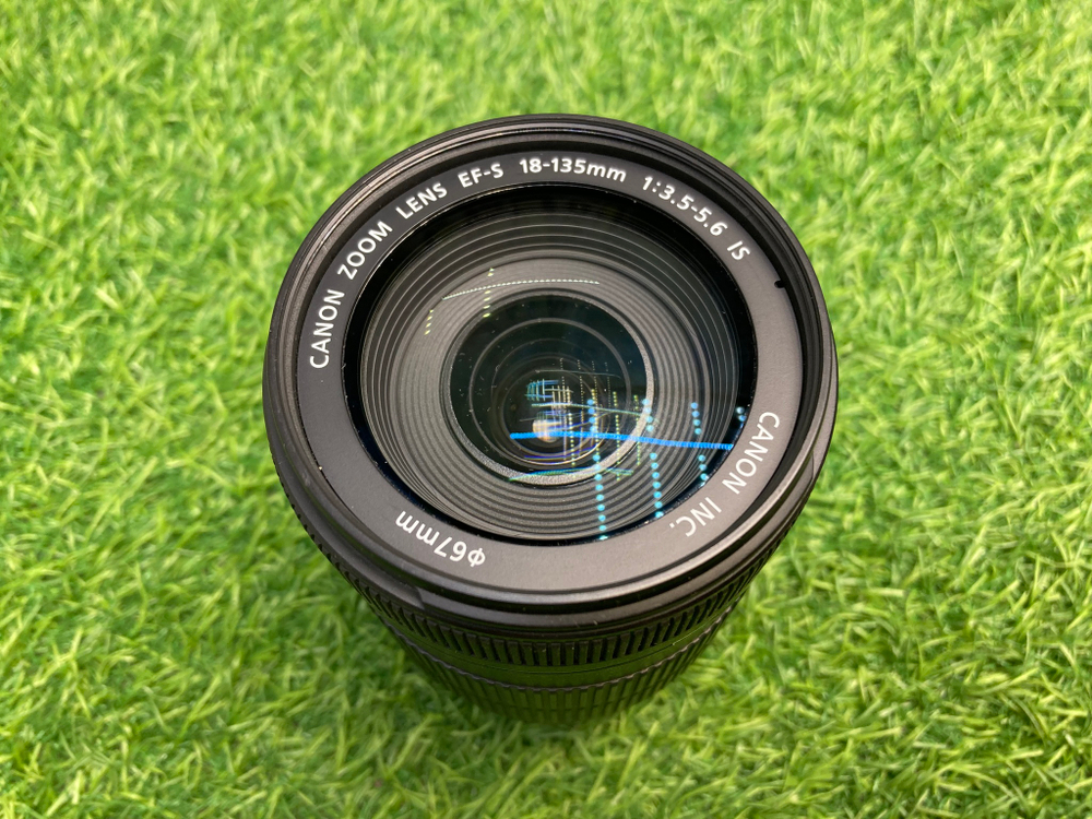 Canon EF-S 18-135mm 3.5-5.6 IS
