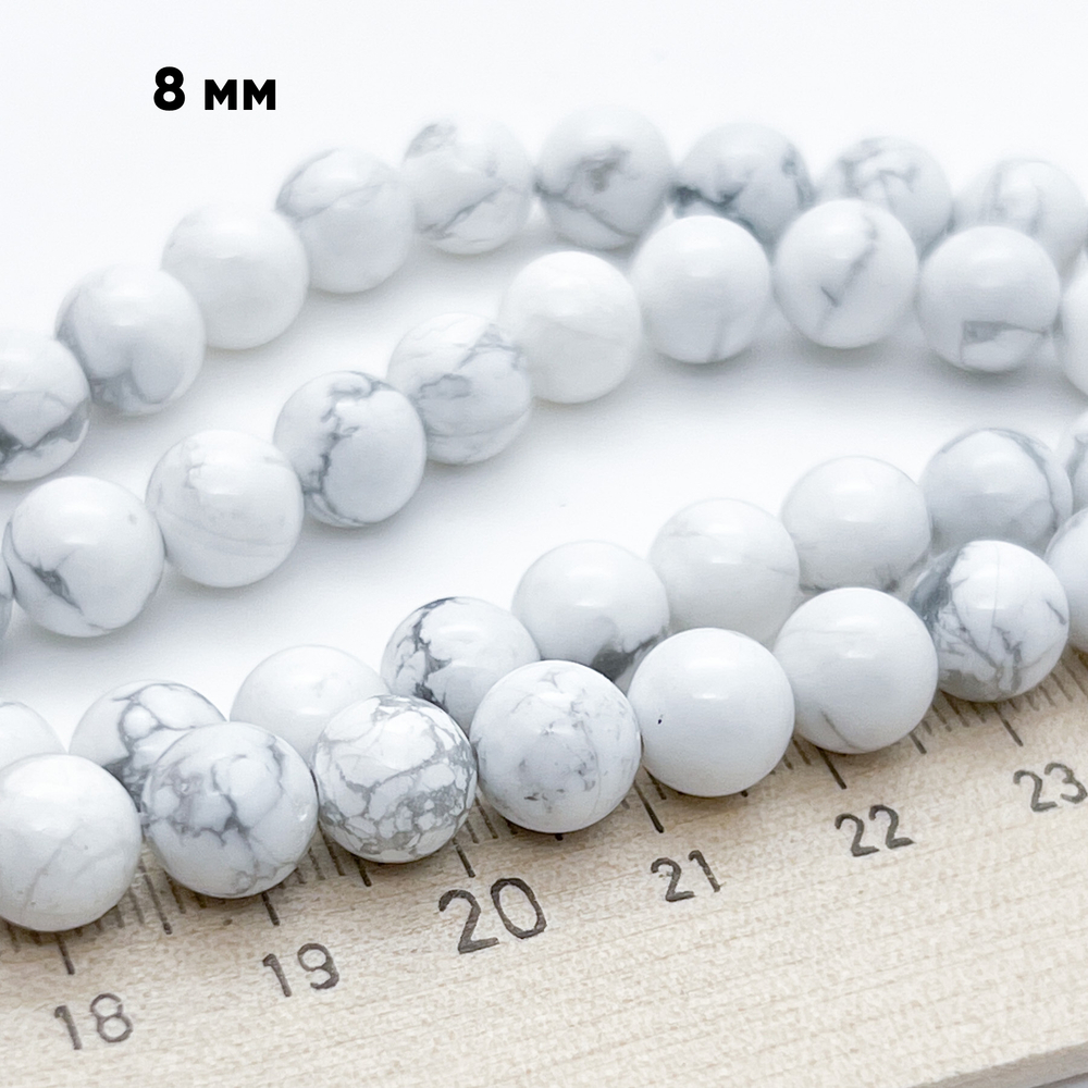 Магнезит бусины, диаметр 8-8,3 мм, цена за 23-24 шт (1/2 нити)