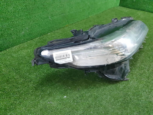 Битая Фара правая Toyota Camry xv70 (2017-2021) LED