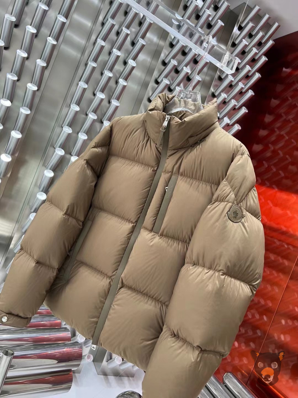 Пуховик Moncler