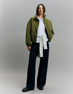 BERSHKA Стеганая куртка, хаки