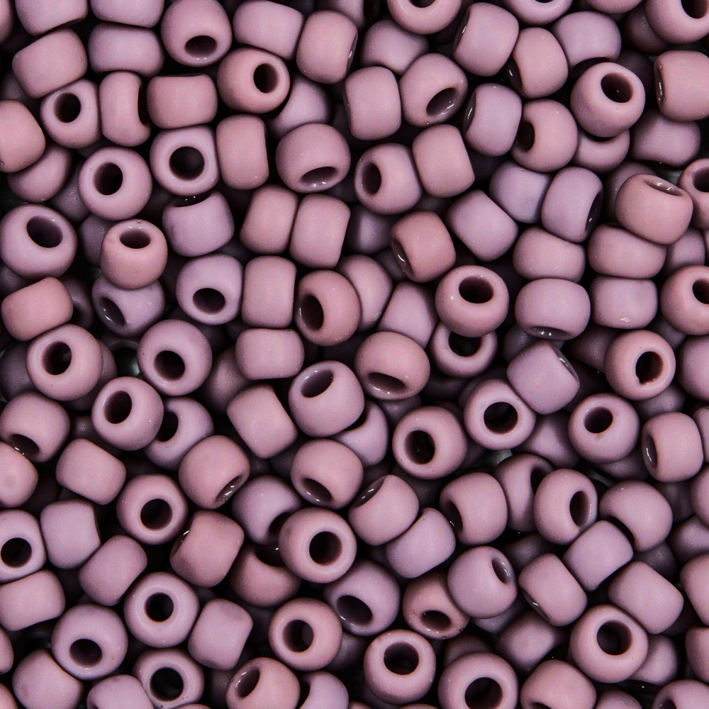 Японский бисер TOHO Round 8/0 (№52F), непрозрачный матовый
