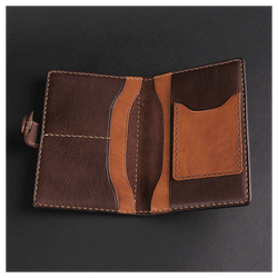 Кожаная обложка на паспорт «Медведь»