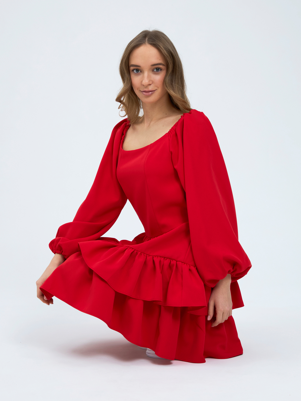 Платье праздничное ярусное с воланами для девочки красное