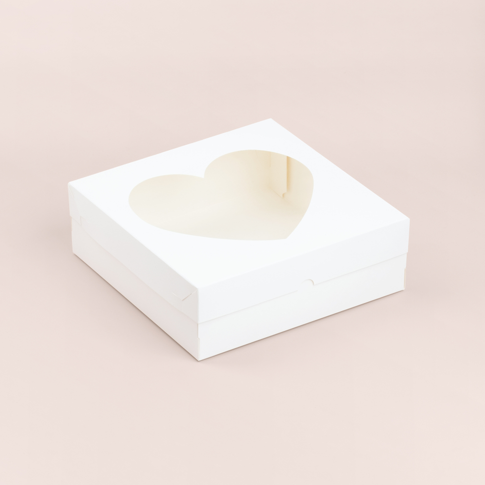 Коробка для зефира и печенья с окном сердце 200*200*70 мм