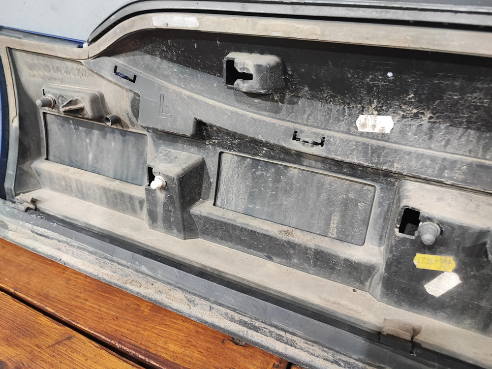 Молдинг задней левой двери Audi Q7 (2) Б/У Оригинал 4M0853969B