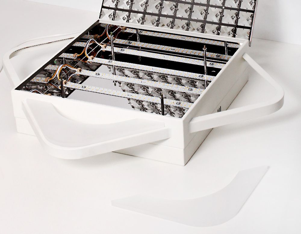 Ambrella Управляемый светодиодный светильник с хрусталем Ice FA124