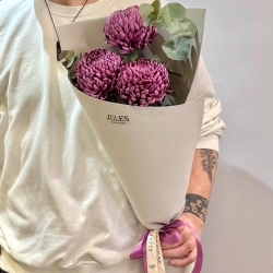 Букет из хризантем «Бигуди» 3 штуки