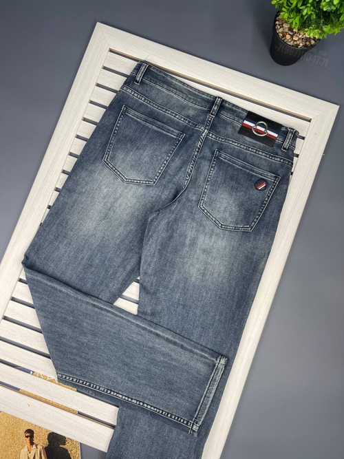 Джинсы Moncler