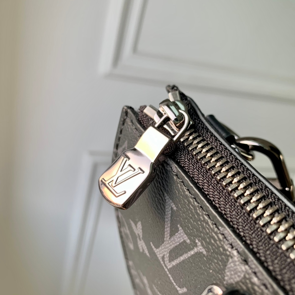 Louis Vuitton Sac Plat Cross