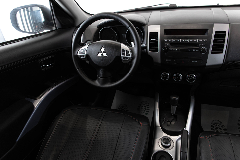 Mitsubishi Outlander, 2010 год