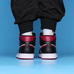 Jordan 1 Mid Bred Toe GS