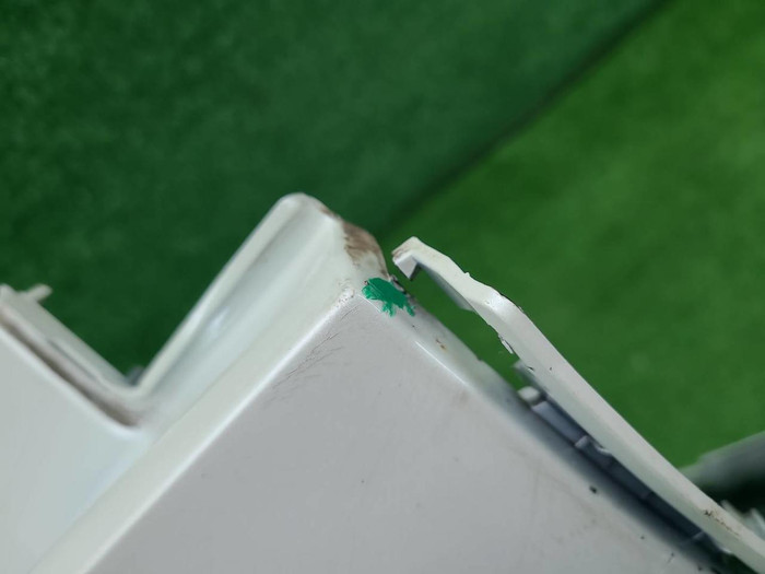 Бампер задний левая часть Peugeot 3008 2 (16-24)