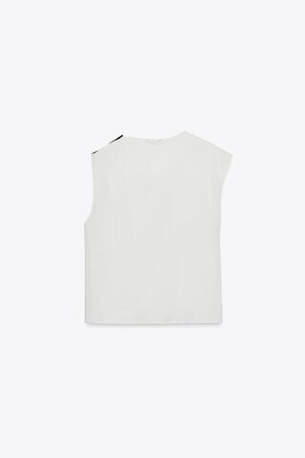 ZARA БЛУЗКА С ПУГОВИЦАМИ НА ПЛЕЧЕ, ЭКРЮ