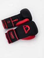 Боксёрские перчатки MANTO ESSENTIAL чёрно-красные