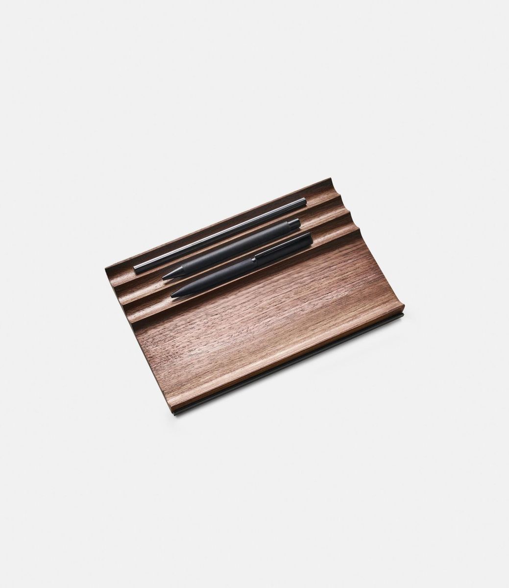 NOOE Exhibit Walnut — настольный органайзер