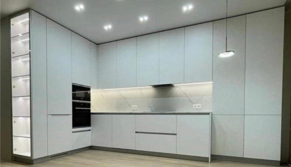 Примеры современных дизайнов кухонь из интернета