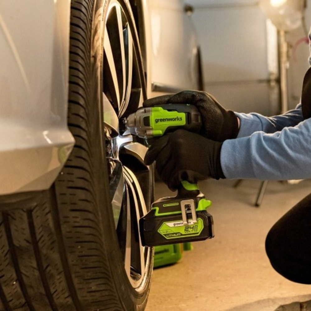 Гайковерт аккумуляторный GREENWORKS GD24IW400 ударный, 24V, АКБ 5Ач и ЗУ 3802907CUG